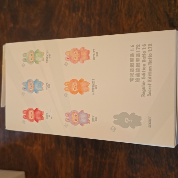 Labubu Big Into Energy - Love Red Pink New With Box Unsealed Authentic Popmart - Picture 7 of 8